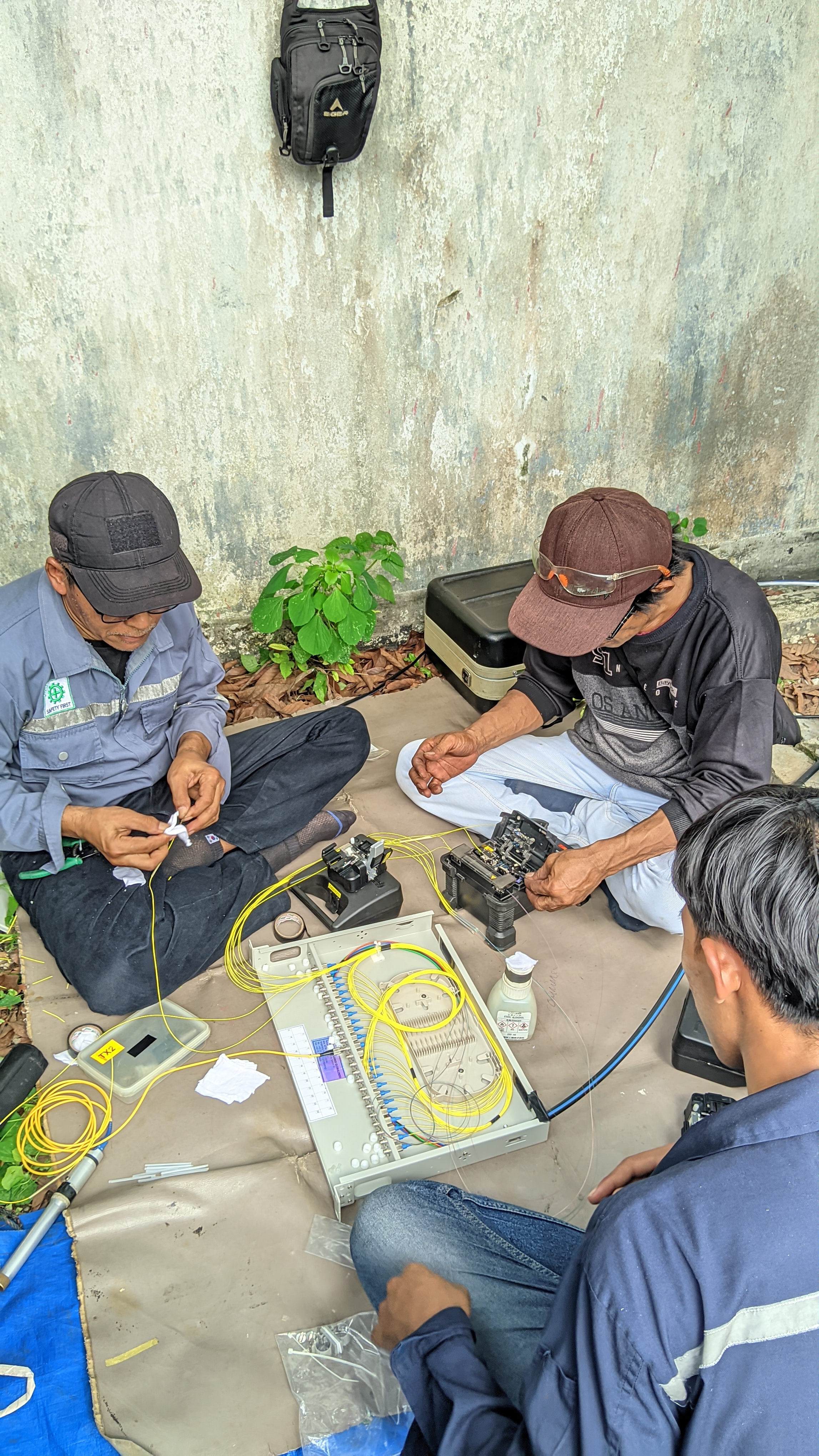 Instalasi Fiber Optic
